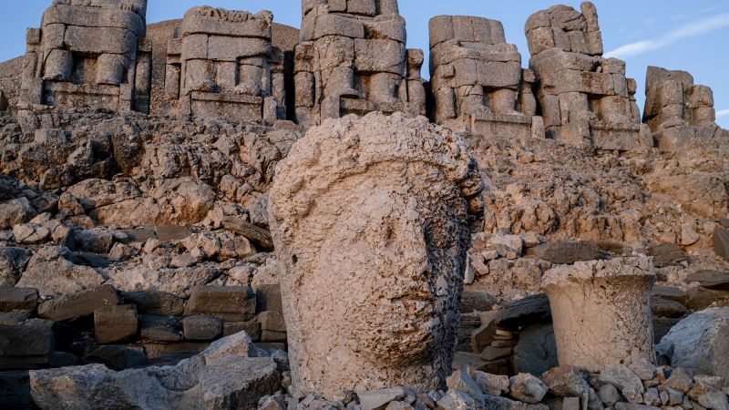 Mount Nemrut: Where colossal stone gods guard a 2,000-year-old mystery – CNN